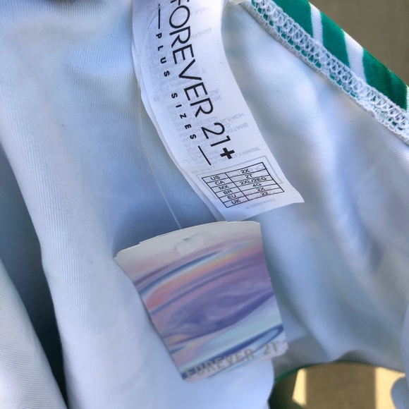 NWT Forever 21 Plus 2X Palm Tree Low Cut Swim suit - Picture 3 of 3